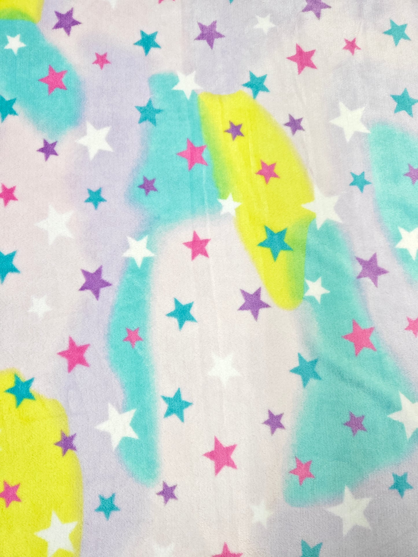 Piel de Conejo Arcoiris Pastel Lila Estampada x Metros Ref. 07044