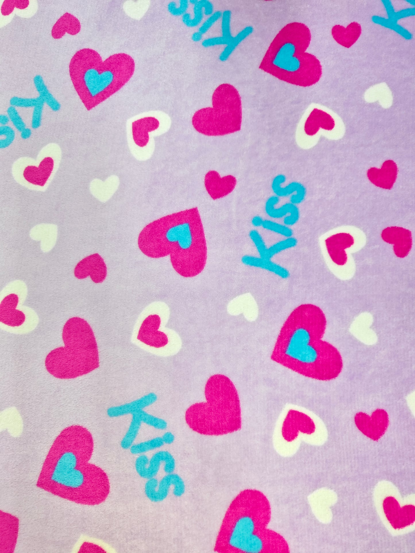 Piel de Conejo Lila Corazón Kiss Estampada x Metros Ref. 07047