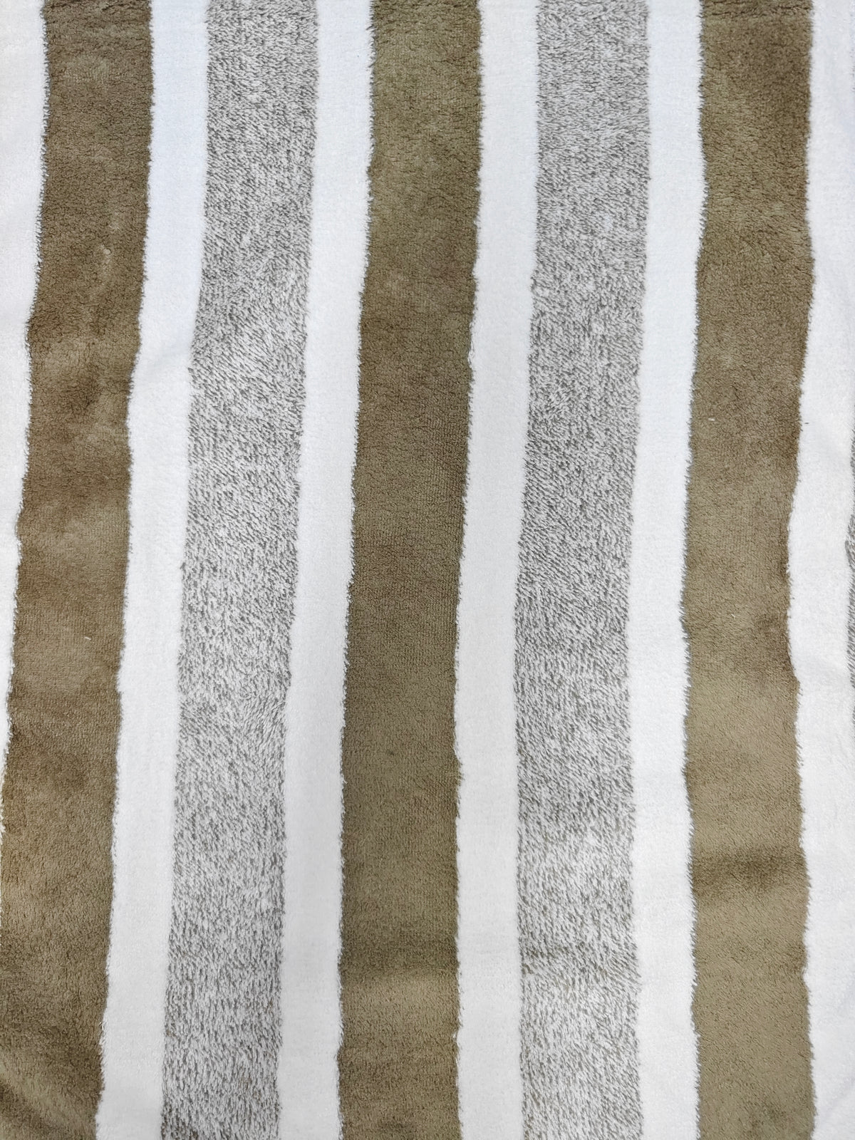 Tela Toalla Estampada Raya Ancha Café Ref. 1422