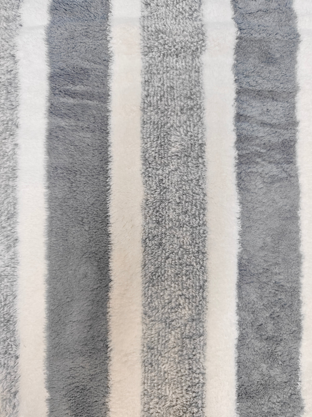 Tela Toalla Estampada Raya Ancha Gris Ref. 1421