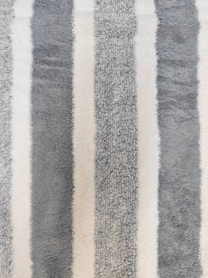 Tela Toalla Estampada Raya Ancha Gris Ref. 1421