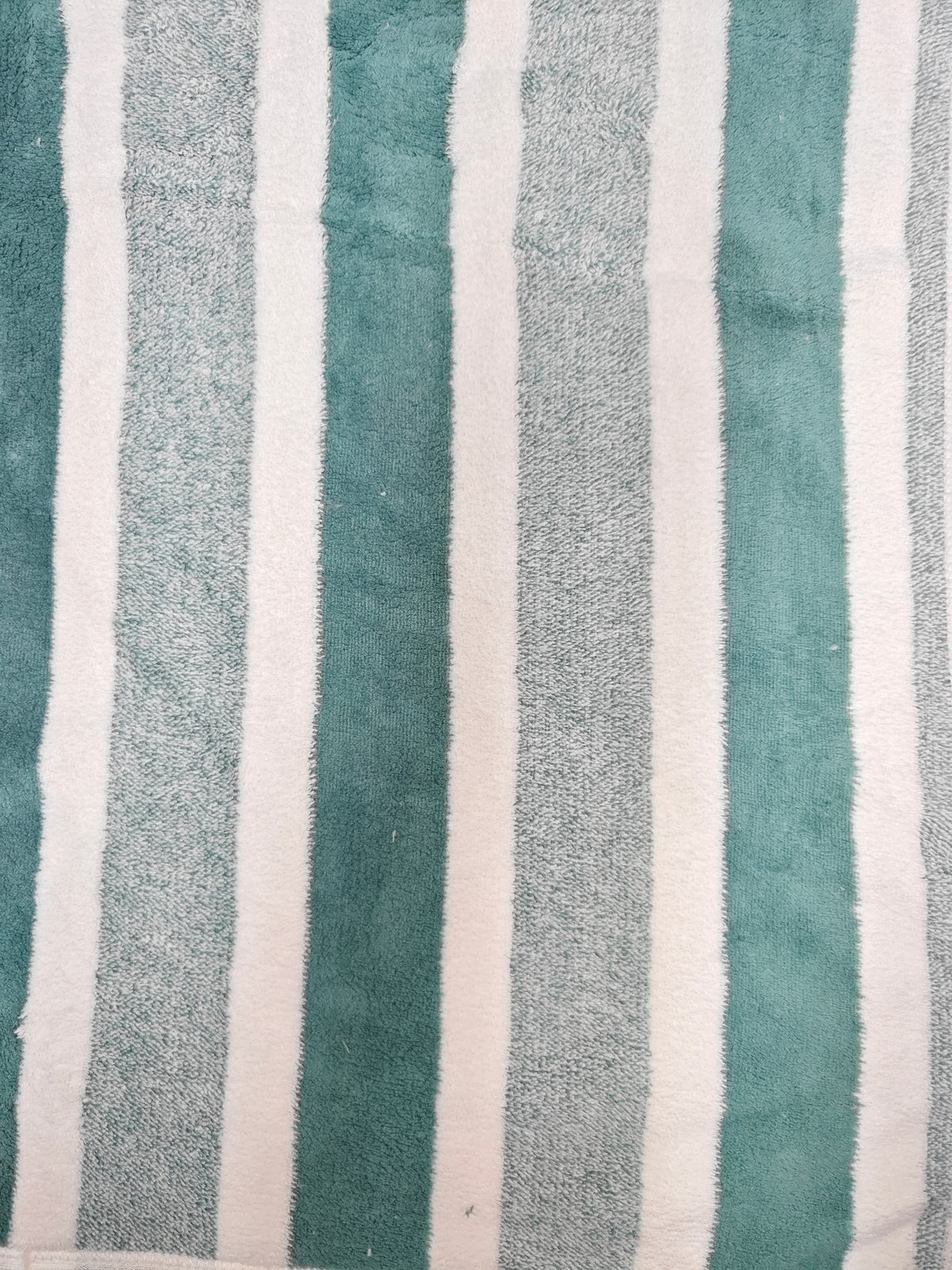 Tela Toalla Estampada Raya Ancha Verde Ref. 1424
