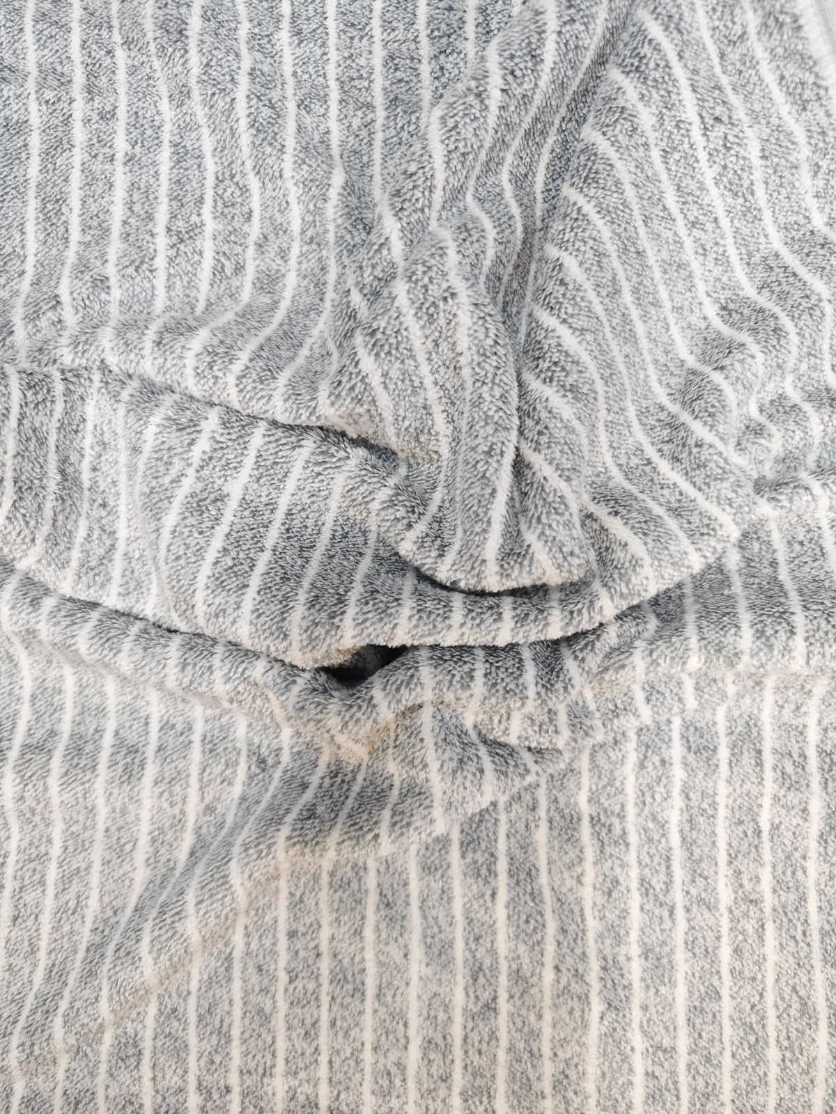 Tela Toalla Estampada Raya Gris Ref. 1401